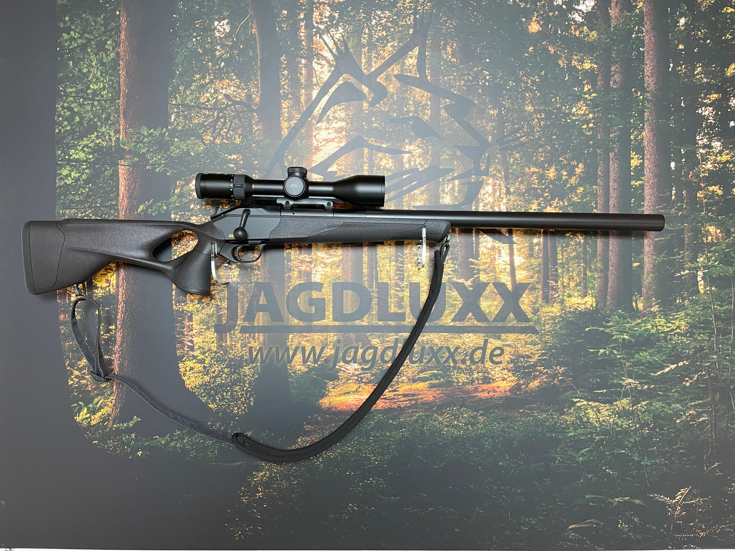 Blaser R8 Ultimate Silence im Komplettset mit Blaser B2 2-12x50 und Gewehrriemen